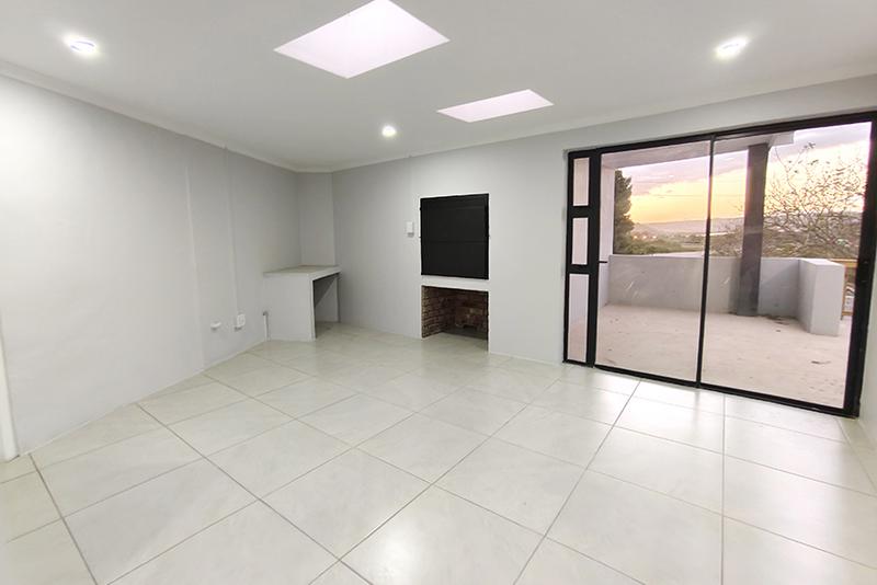 5 Bedroom Property for Sale in Fraaiuitsig Western Cape